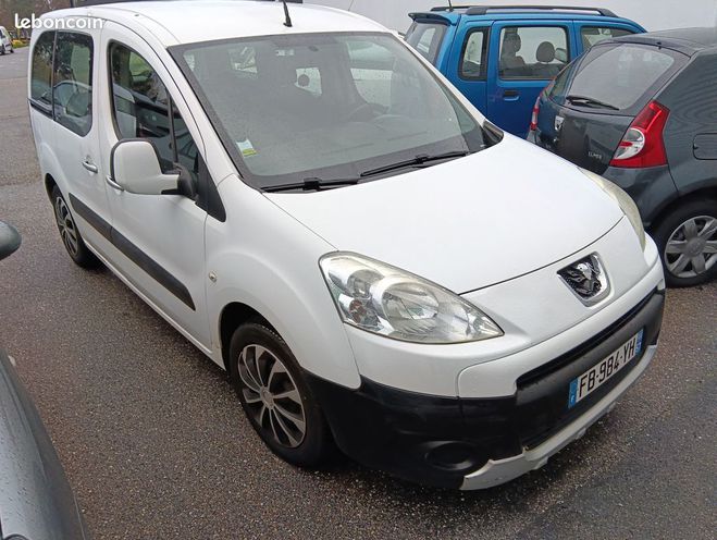 Peugeot Partner Tepee Beau hdi 2010 revise distri recent Blanc de 2010