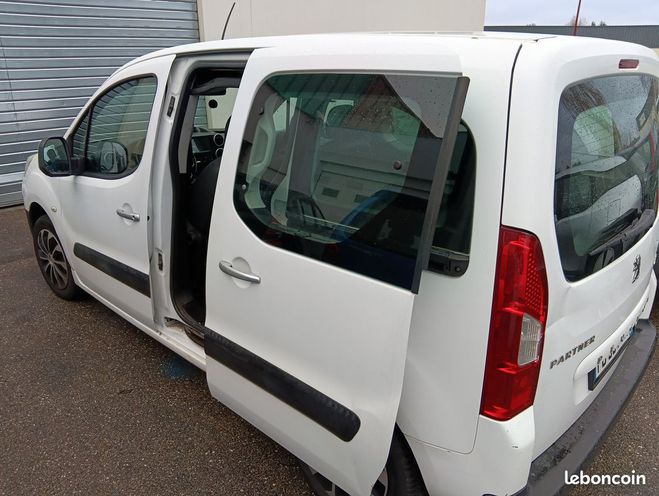 Peugeot Partner Tepee Beau hdi 2010 revise distri recent Blanc de 2010