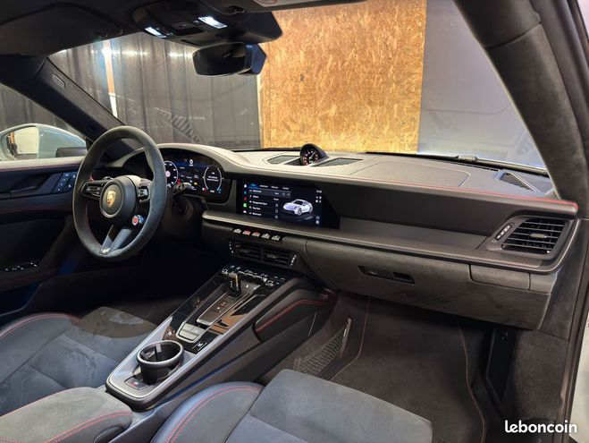 Porsche 911 992 (2) COUPE 3.0 541 CARRERA 4 GTS PDK  Vert de 2024