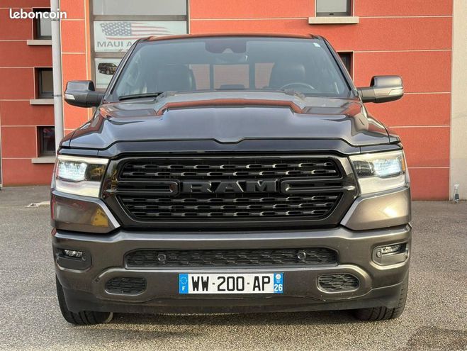 Dodge Ram 5.7 V8 GT Clean Carfax Gris de 2022