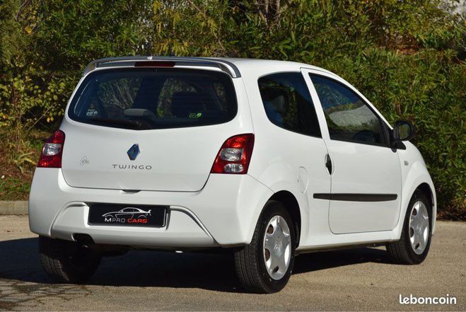 Renault Twingo 2 1.2 75ch phase 1 trend Blanc de 2010