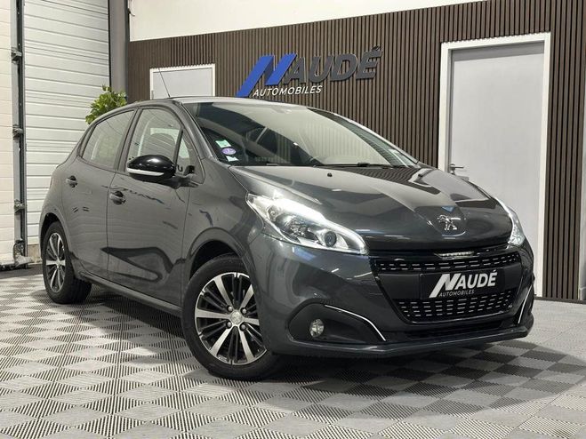 Cliquer pour voir la photo suivante Peugeot 208 1.2 VTi 82ch Allure - Distribution à jou GRIS FONCE de 2017