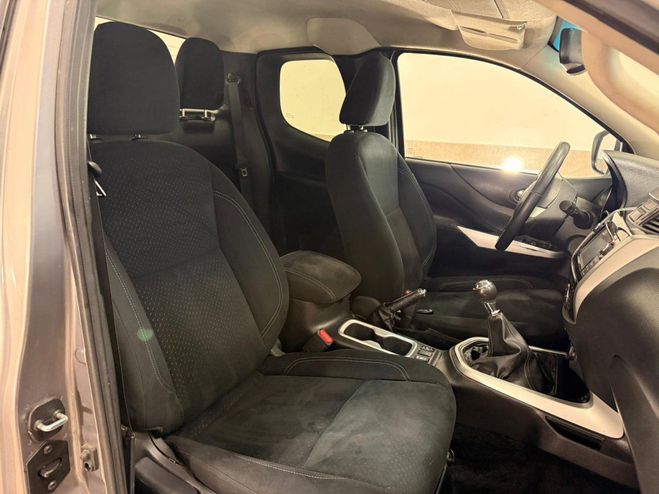 Nissan Navara KING-CAB 2.3 DCI 160cv N-CONNECTA GRIS F de 2016