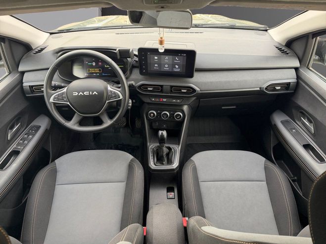 Dacia Jogger Hybrid 140 7 places Extreme entr� sans c Vert de 2025