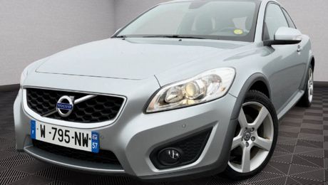 Volvo C30 2.0 D 136 CV BVA GEARTRONIC MOMENTUM - R 2010 d'occasion a Uckange (57)