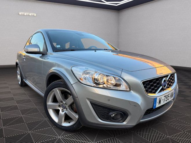 Volvo C30 2.0 D3 136 CV BVA GEARTRONIC MOMENTUM Gris de 2010