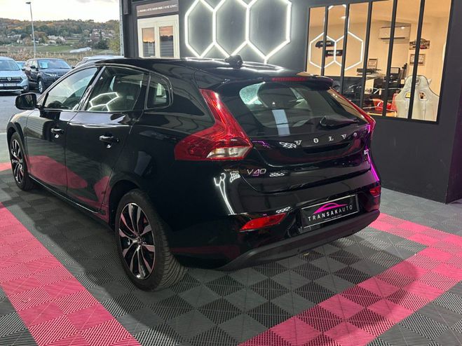 Volvo V40 T2 2.0 122 ch dition BVM6 ~ Toit panora Noir de 2018