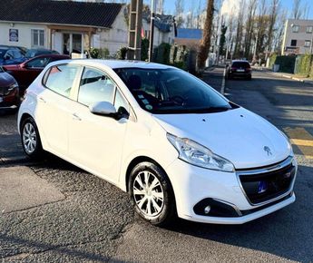  Voir détails -Peugeot 208 Affaire Premium Pack 1.6 HDi 75CV BVM5 4 à Coignires (78)