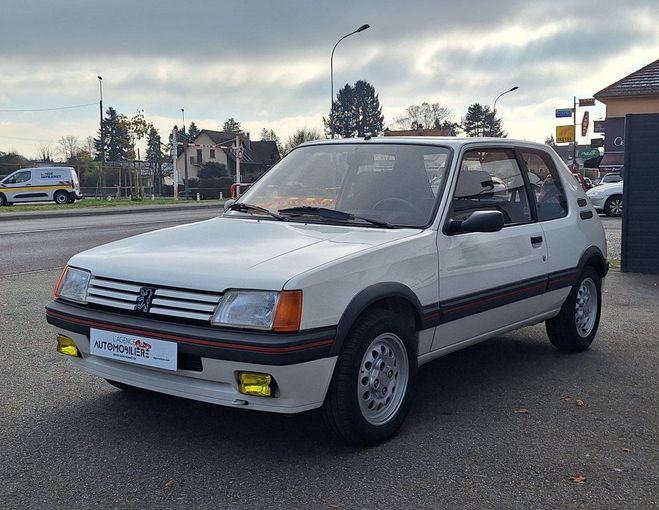 Peugeot 205 1.6 GTi 105 ch Blanc de 1985