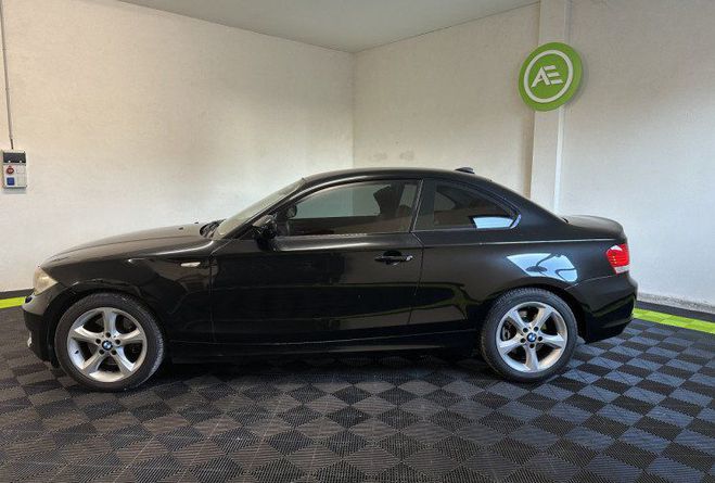 BMW Serie 1 Coup I (E82) 123d Confort NOIR de 2009