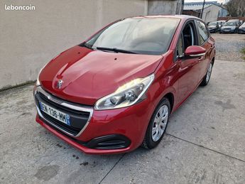  Voir détails -Peugeot 208 essence 68ch 113000km facture a l'appui à Argenteuil (95)