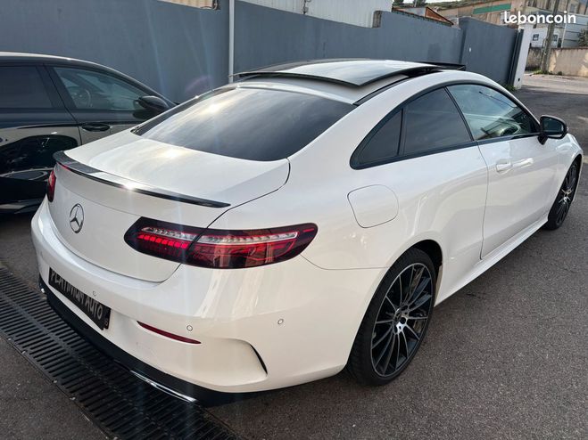 Mercedes Classe E v (2) coupe 220d 9g-tronic amg line Blanc de 2021