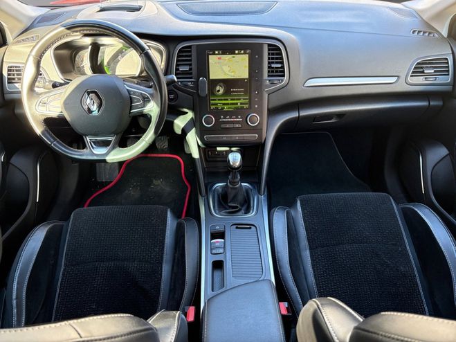 Renault Megane IV BERLINE TCe 130 Energy Intens (GARANT Rouge de 2016