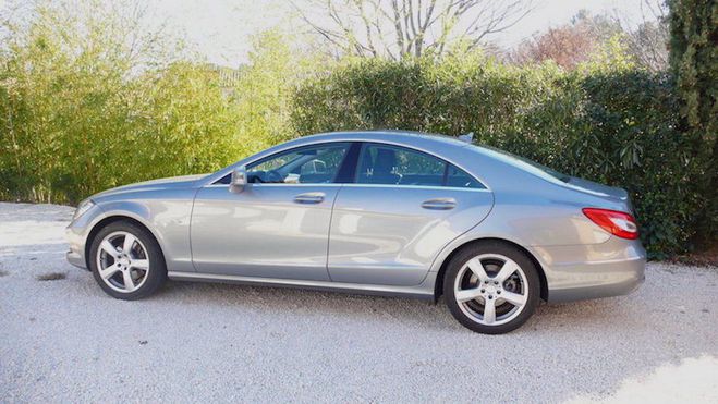 Cliquer pour voir la photo suivante Mercedes Classe CLS II 350-BA7G-37548 Km Gris de 2011