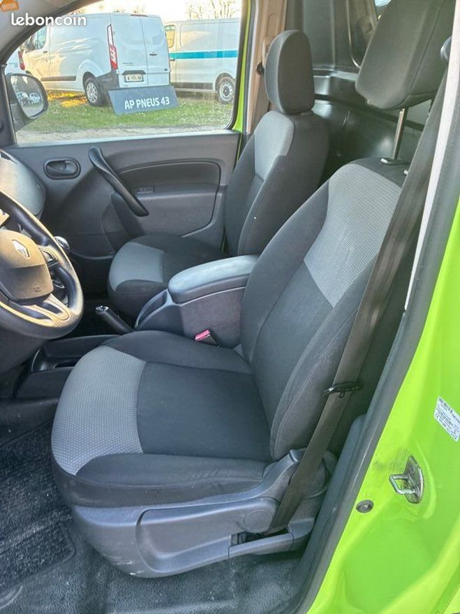 Renault Kangoo 2020 95 cv attelage Vert de 2020