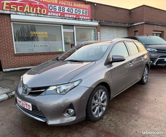 Cliquer pour voir la photo suivante Toyota Auris Touring Sports 1,8 HYBRID 136h de 2014