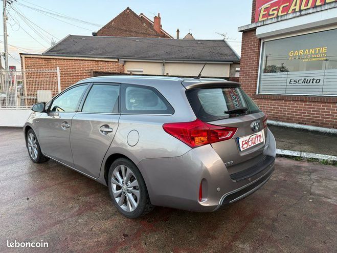 Toyota Auris Touring Sports 1,8 HYBRID 136h  de 2014