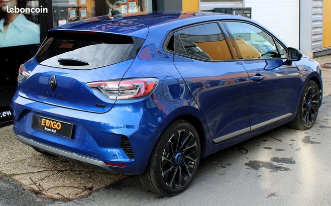 Renault Clio v 1.6 e-tech 145 ch full hybrid esprit a Bleu de 2024