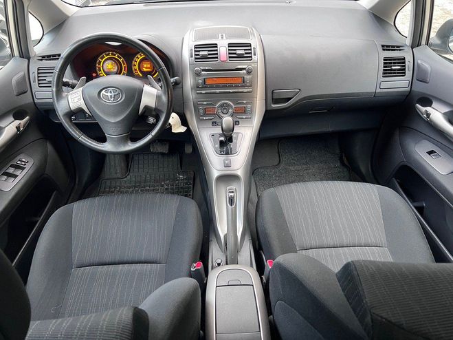 Toyota Auris 1.6 vvt-i 125cv Sol BVA Gris de 2007