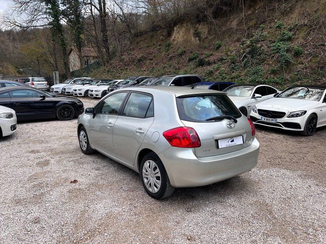 Toyota Auris 1.6 vvt-i 125cv Sol BVA Gris de 2007