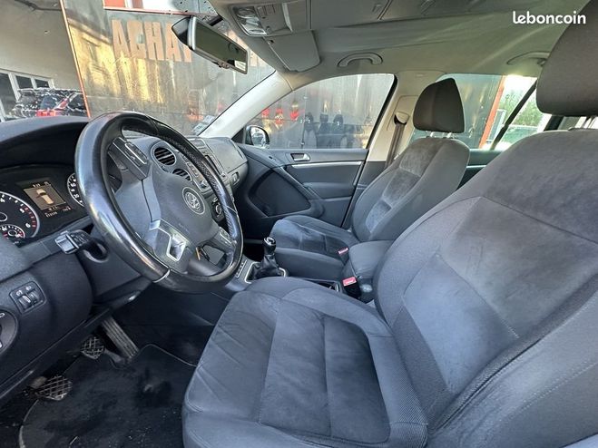 Volkswagen Tiguan 2.0 TDI 140CH BLUEMOTION TECHNOLOGY FAP Gris de 2012