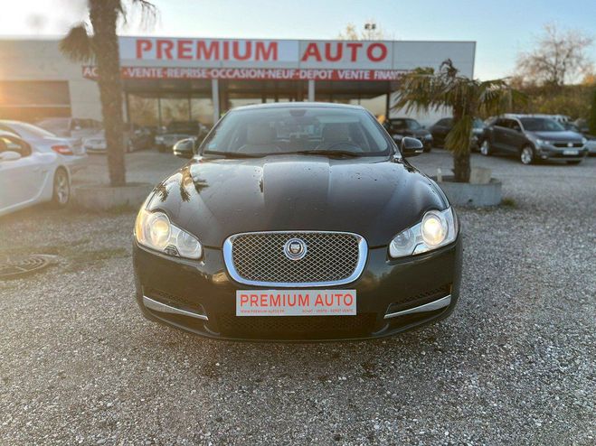 Cliquer pour voir la photo suivante Jaguar XF 3.0D V6 TURBO 241ch Vert Foncé de 2010