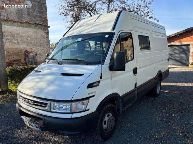 Iveco Daily CLASSE S FOURGON FGN 35S10 V12 H2 Blanc de 2006