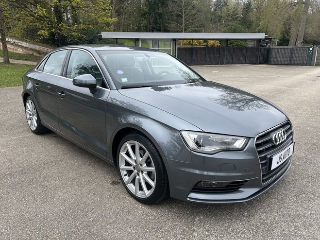 Audi A3 III BERLINE 1,4 TFSI COD ULTRA 150 AMBIT Gris de 2015