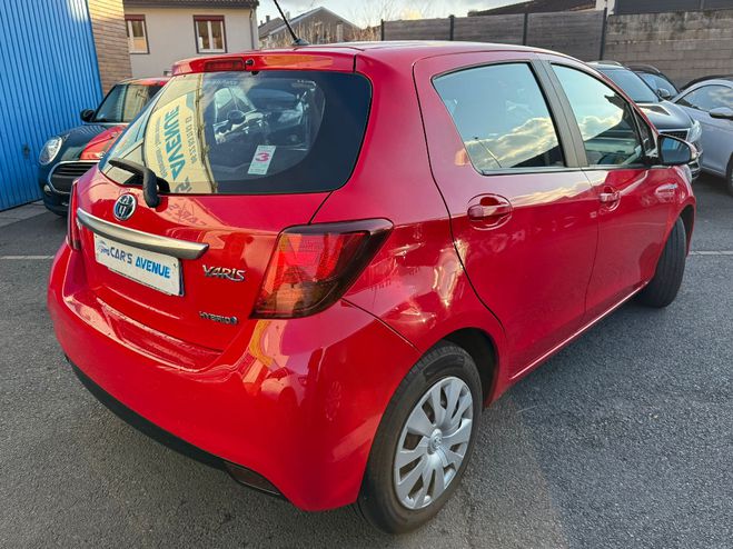 Toyota Yaris  100h Dynamic ROUGE de 2015