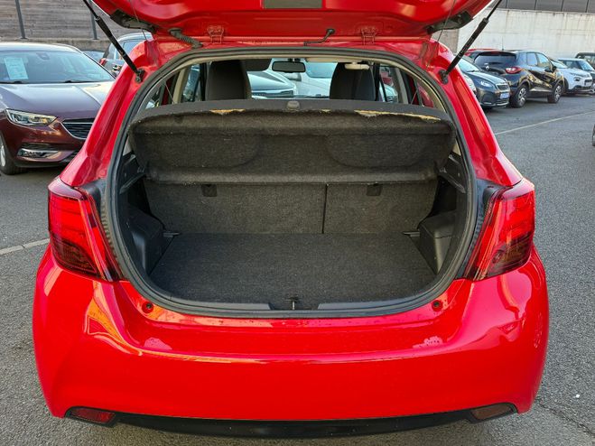 Toyota Yaris  100h Dynamic ROUGE de 2015