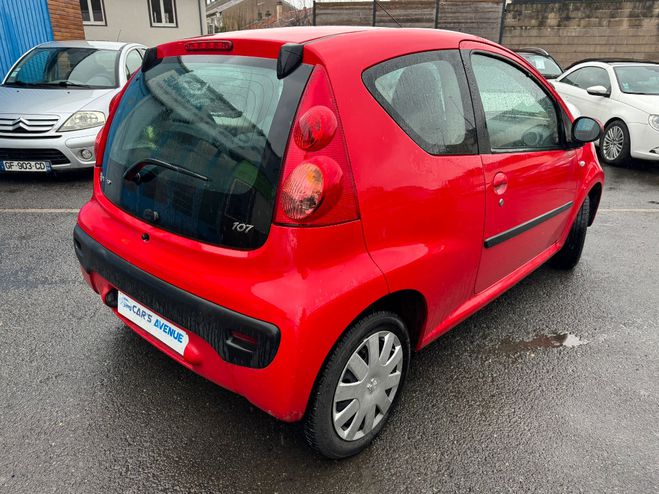 Peugeot 107  1.0e 12V 68ch BLUE LION 2-Tronic Trendy ROUGE de 2008