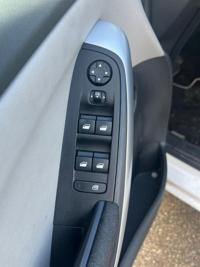 Citroen C4 Picasso 1.5 BLUEHDI 130 S&S RIP CURL EAT8 Blanc de 2019