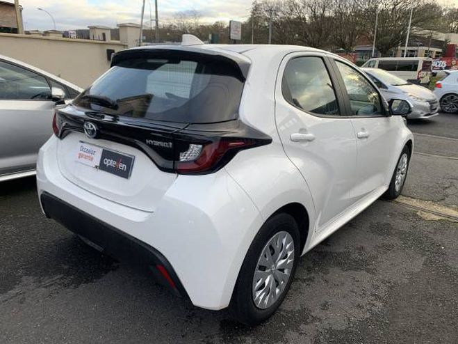 Toyota Yaris IV 116h Dynamic Business 5p   Programme  BLANC de 2022