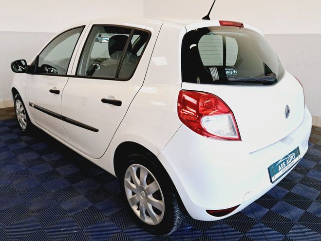 Renault Clio III BUSINESS 1.5 dCi 75 eco2 Blanc de 2012