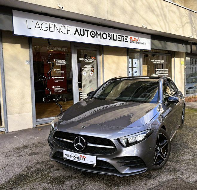Cliquer pour voir la photo suivante Mercedes Classe A 180 AMG LINE 7G-DCT *TO, CAMERA, CARPLAY Gris de 2022