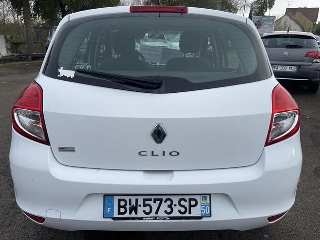 Renault Clio III 1.2 16V 75CH EXPRESS CLIM 5P  de 2011