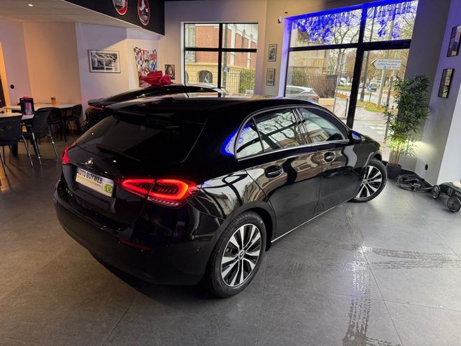 Mercedes Classe A BUSINESS 180 d 8G-DCT LINE PREMIERE MAIN Noir de 2022