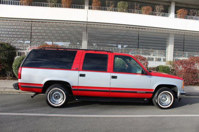 Gmc Suburban 5.7 SLE 9 PLACES CUSTOM RED AND GREY de 1996