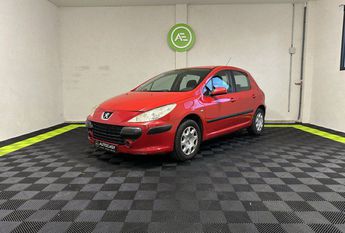  Voir détails -Peugeot 307 1.6 HDi 90 Confort Pack 5p / Distributio à Sarrians (84)