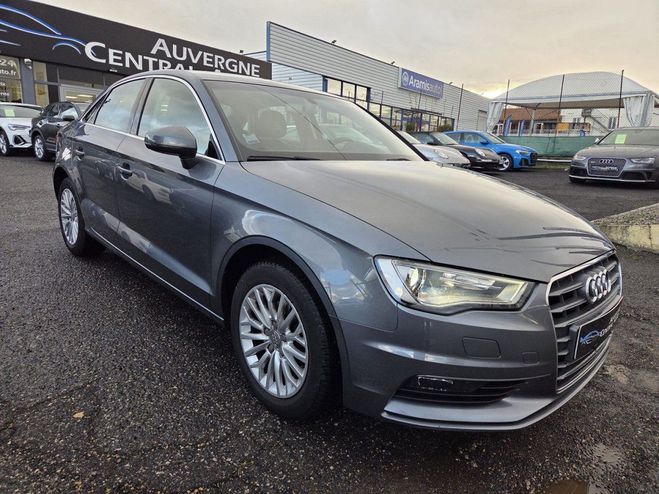 Audi A3 BERLINE 2.0 TDI 150CH FAP AMBIENTE S TRO Gris de 2016