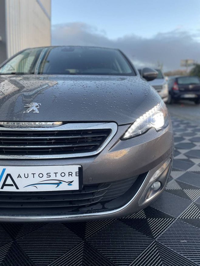 Peugeot 308 II 1.6 BlueHDi 120ch Allure S&S 5p GRIS F de 2016