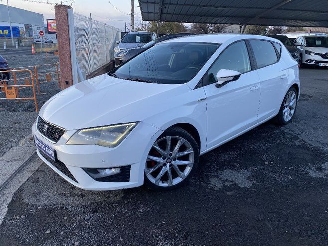 Cliquer pour voir la photo suivante Seat Leon 2.0 TDI 150 Start/Stop FR DSG6 Blanche de 2015