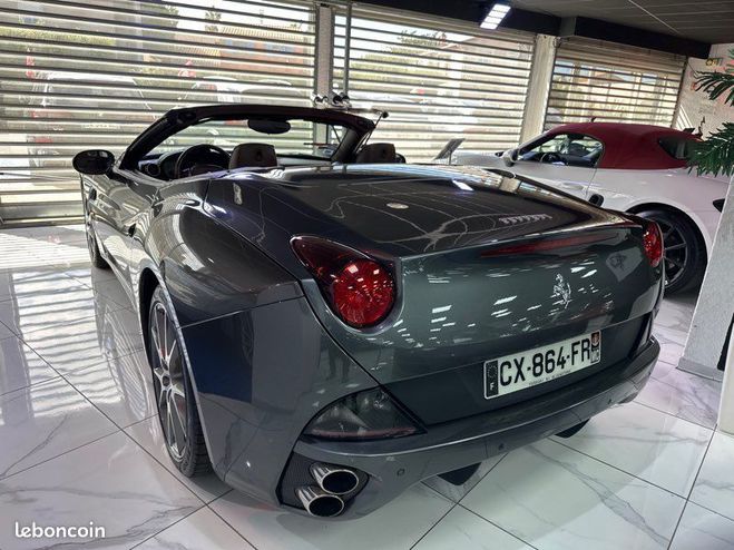 Ferrari California Ferrari, + 30 Gris de 2013