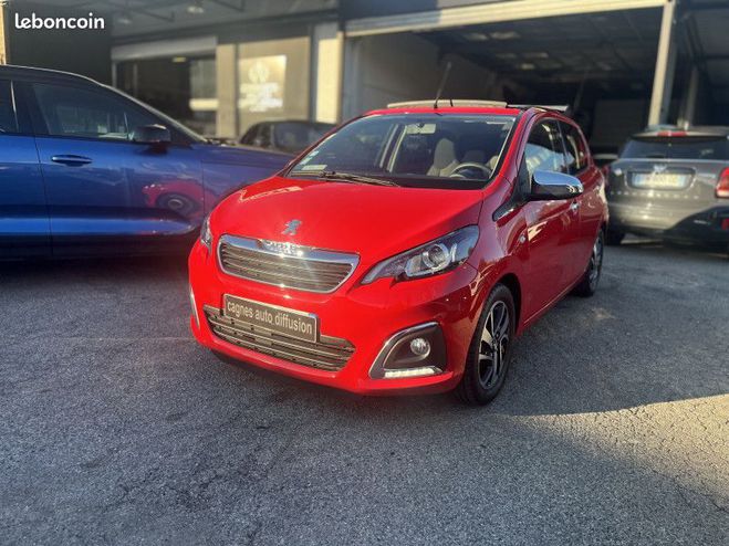 Cliquer pour voir la photo suivante Peugeot 108 1.2 PURETECH ALLURE TOP 5P Rouge de 2014