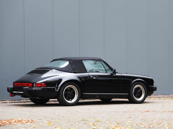 Porsche 911 SC Convertible 3.0-liter flat-six (air-c Noir de 1983