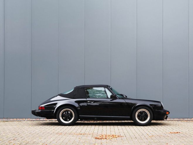 Porsche 911 SC Convertible 3.0-liter flat-six (air-c Noir de 1983