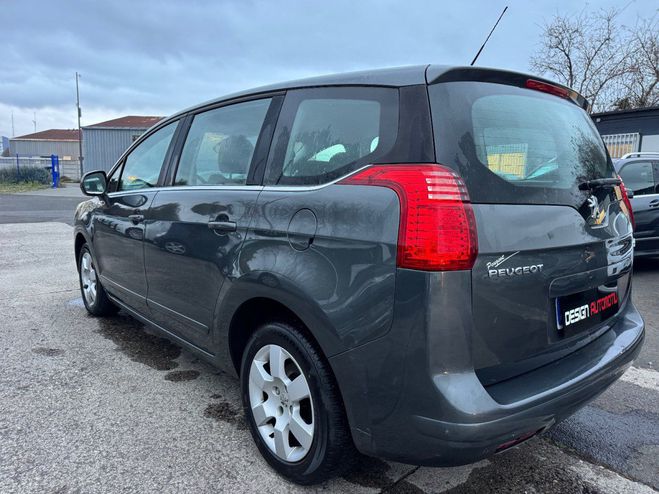 Peugeot 5008 1.6HDi 110CH FAP Premium 7p Gris de 2010