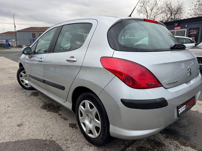 Peugeot 308 1.6HDi 92CH FAP Business 5p Gris de 2010