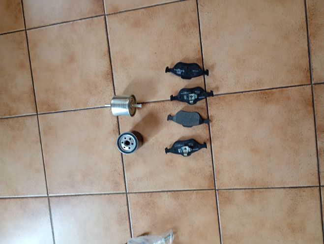 Ford Escort grise Gris  de 2001