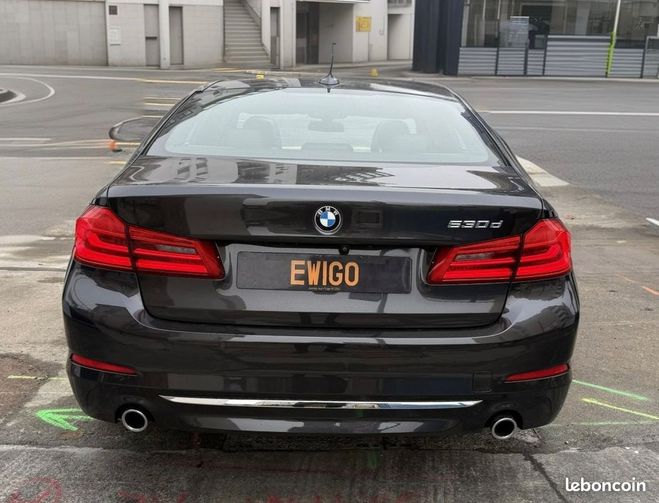 BMW Serie 5 3.0 530 d 265 luxury bva Gris de 2019